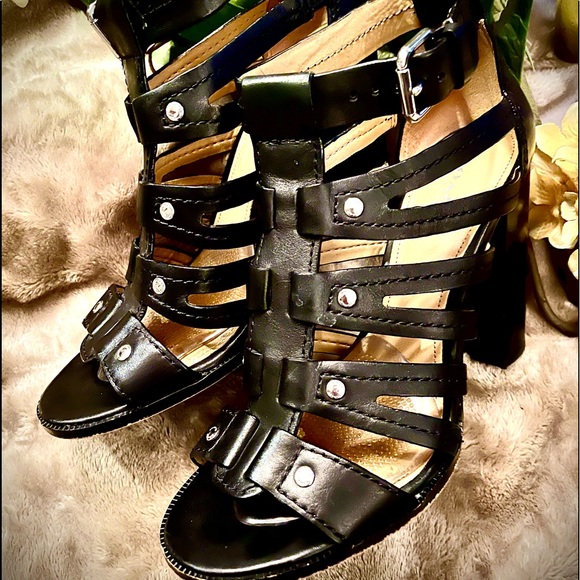 ❤️Sold ❤️COACH stacked heels❤️ - Picture 3 of 16